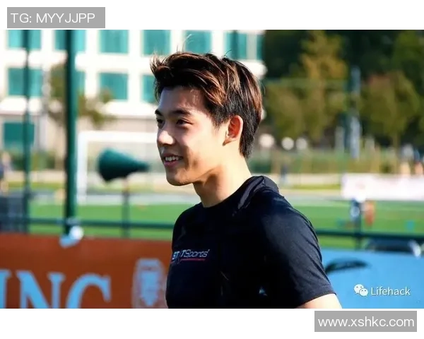 全球足球星人颜值榜单:那些让人心动的俊男球员排名揭晓 全球足球星人颜值榜单:那些让人心动的俊男球员排名揭晓