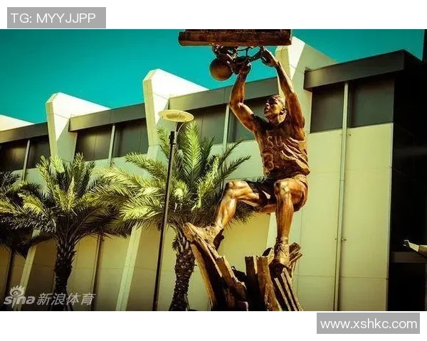 足球巨星雕塑艺术:打造永恒传奇与球场辉煌的完美结合 足球巨星雕塑艺术:打造永恒传奇与球场辉煌的完美结合